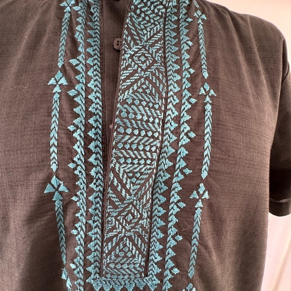 Men’s Linen Shirt Size 38 black with Blue embroidery. - Picture 5 of 6